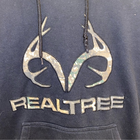 Realtree Edge Whitetail Pullover Fleece Hoodie with Embroidered Logo - Picture 5 of 5